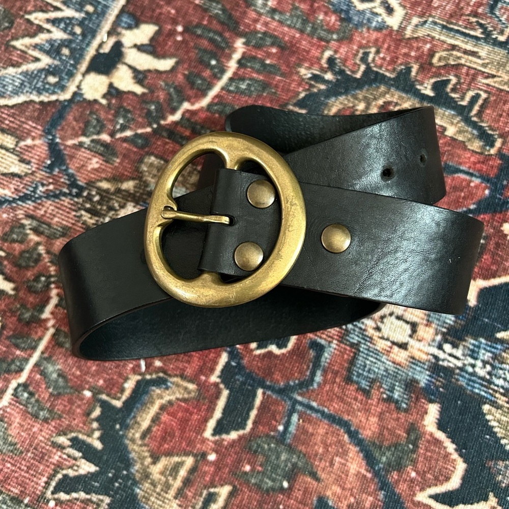 B low the belt bell bottom leather belt. Black L